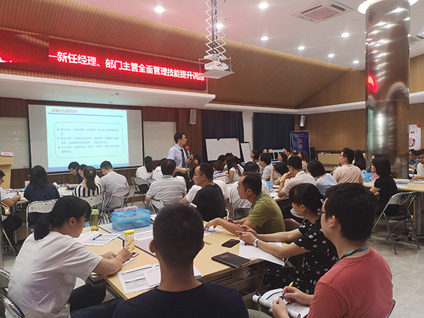 老師授課3.jpg